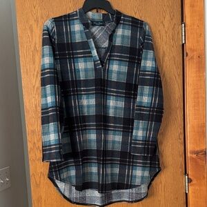 Plaid V-Neck Tunic Top